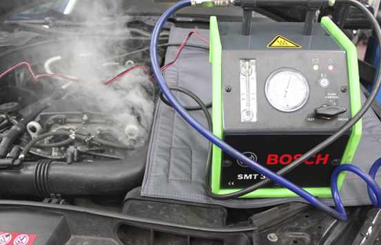 Das Lecksuchgerät Bosch SMT 300 – frisch ausgepackt
